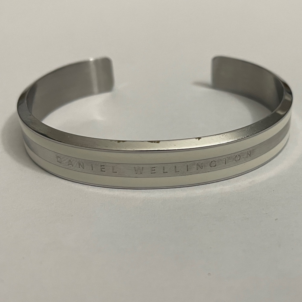 Daniel Wellington Emalie Infinite silver  and satin white enamel bangle bracelet
